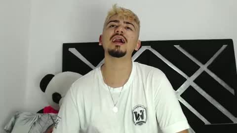 Snapshot of jack03xx_ chatting on October 1, 5:39 pm Jack online show from October 1, 5:39 pm