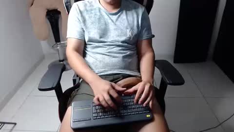 Snapshot of jack_boy_cum chatting on October 15, 5:37 am Jack online show from October 15, 5:37 am