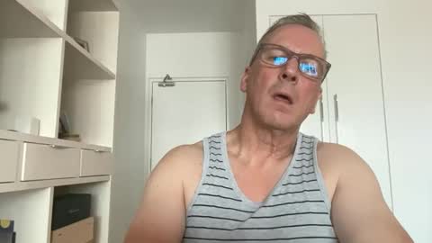 Snapshot of jack_smith001 chatting on February 1, 3:41 am jack_smith001 online show from February 1, 3:41 am