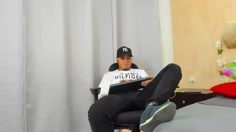 Jacob online show from February 4, 8:38 pm