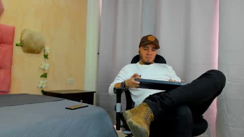 Jacob online show from February 7, 7:49 pm