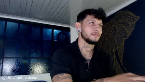 Michael Caicedo online show from June 2, 3:07 am