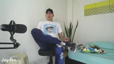 Jacob And Jayden online show from February 9, 6:47 pm