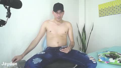 Jacob And Jayden online show from January 16, 10:44 pm