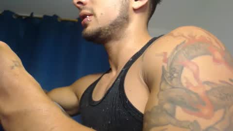 Snapshot of jacobjamess chatting on December 12, 11:47 pm jacobjamess online show from December 12, 11:47 pm