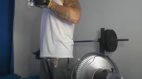 Snapshot of jacobjamess chatting on December 2, 12:05 pm jacobjamess online show from December 2, 12:05 pm