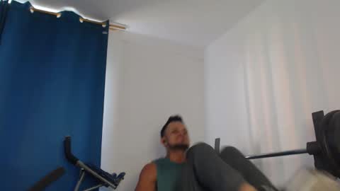 Snapshot of jacobjamess chatting on December 26, 3:20 pm jacobjamess online show from December 26, 3:20 pm