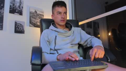 JACOB STONES online show from January 21, 6:23 am