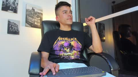 JACOB STONES online show from January 20, 5:48 am