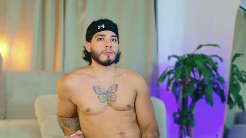 Snapshot of jadenfeynman chatting on October 19, 3:44 am Jaden Feynman online show from October 19, 3:44 am