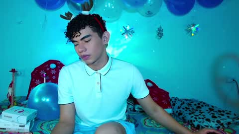 javi15  online show from December 26, 3:49 am