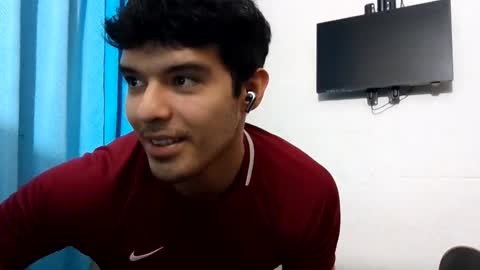 JaxXx online show from April 4, 7:27 am