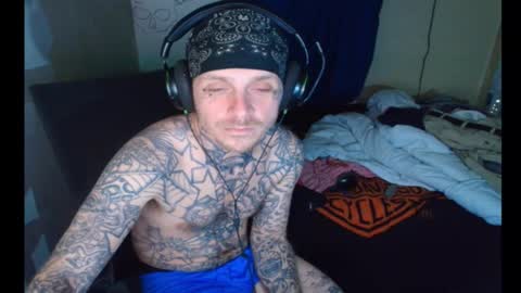 showingitoff online show from February 13, 7:58 am