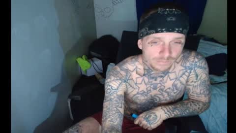 showingitoff online show from February 16, 4:32 am