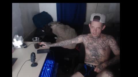 showingitoff online show from December 4, 7:59 am