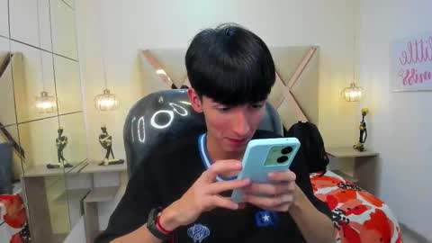 Snapshot of jake_evanss_ chatting on September 20, 5:51 am JAKE online show from September 20, 5:51 am