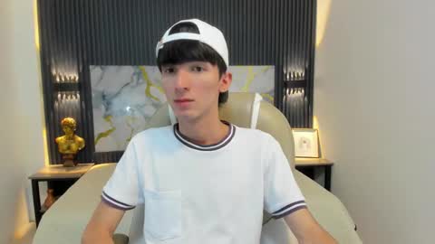 Snapshot of jake_evanss_ chatting on October 16, 8:39 pm JAKE online show from October 16, 8:39 pm