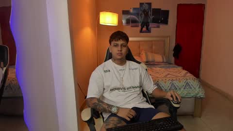 Snapshot of jake_pons chatting on January 15, 3:11 am Jake Pons online show from January 15, 3:11 am