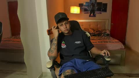 Snapshot of jake_pons chatting on February 26, 4:03 am Jake Pons online show from February 26, 4:03 am