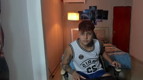 Snapshot of jake_pons chatting on December 7, 4:53 am Jake Pons online show from December 7, 4:53 am