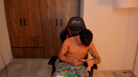 Snapshot of jake_pons chatting on September 20, 3:50 am Jake Pons online show from September 20, 3:50 am