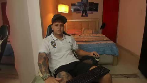 Snapshot of jake_pons chatting on January 11, 1:48 am Jake Pons online show from January 11, 1:48 am