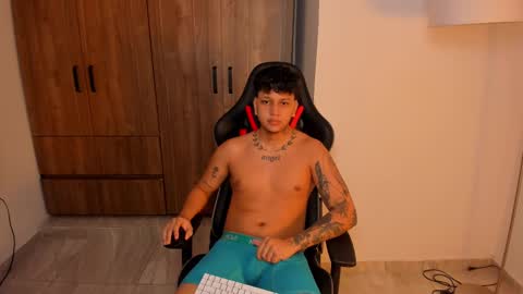 Snapshot of jake_pons chatting on September 18, 2:57 am Jake Pons online show from September 18, 2:57 am