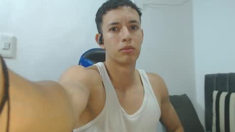 Hi guys im new 3 online show from March 28, 4:24 am