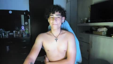 jake willianss online show from June 20, 4:06 am