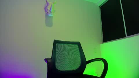 jakestone_1 online show from May 19, 1:56 am