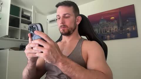 Muscle beast P online show from May 16, 3:32 pm
