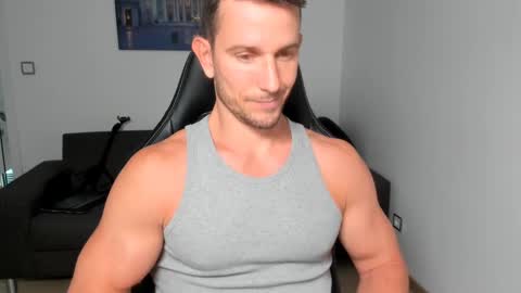 Muscle beast P online show from December 14, 9:51 am