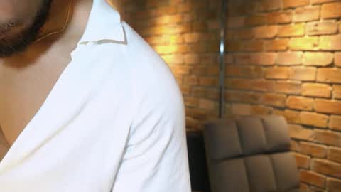 James Axel online show from June 2, 2:07 pm