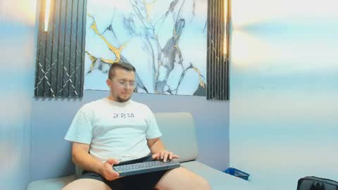 James online show from April 6, 9:37 pm