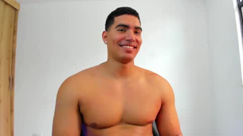 Snapshot of jamesgraay chatting on December 24, 7:11 pm James Gray online show from December 24, 7:11 pm