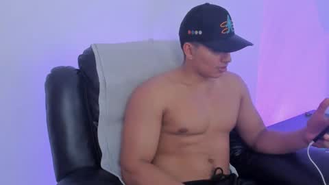 Snapshot of jamesgraay chatting on February 28, 6:31 pm James Gray online show from February 28, 6:31 pm