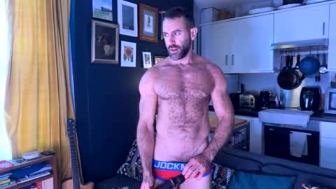 jameslondon_ online show from June 3, 6:35 pm