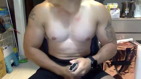 Snapshot of jamesmo820913 chatting on October 25, 4:03 am jamesmo820913 online show from October 25, 4:03 am