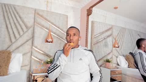 James  online show from January 12, 12:23 pm