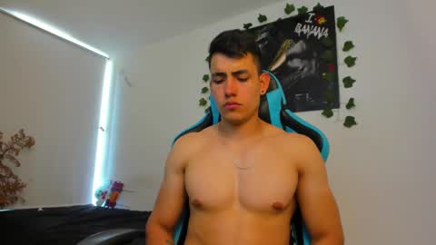 Jamess hott online show from December 12, 3:16 pm