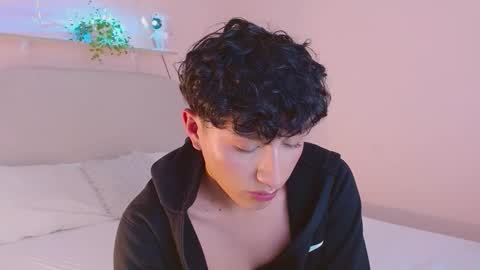 Jamie femboy online show from November 25, 1:18 am