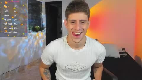 Snapshot of jasper__jones chatting on October 27, 9:44 am JASPER JONES online show from October 27, 9:44 am