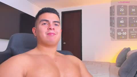 JBrooksXx online show from November 24, 12:00 am