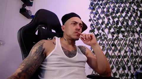 JKing  online show from March 25, 12:47 am