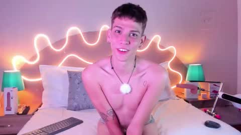 Snapshot of jasson_smit chatting on September 27, 8:17 pm J A S S O N  online show from September 27, 8:17 pm