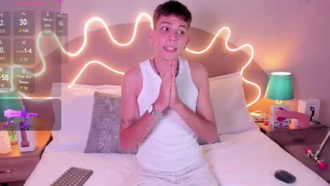 Snapshot of jasson_smit chatting on September 30, 8:23 pm J A S S O N  online show from September 30, 8:23 pm
