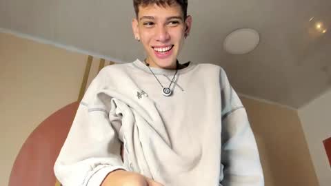 Snapshot of jasson_smit chatting on September 29, 2:02 pm J A S S O N  online show from September 29, 2:02 pm