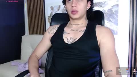 jay_taylor1_ online show from February 26, 2:46 am