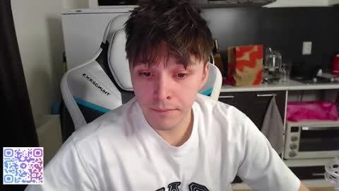 Jayce online show from February 18, 4:37 pm