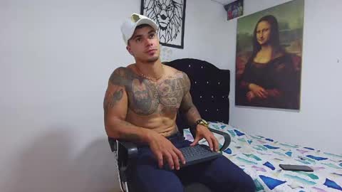 jayden_colback01 online show from May 11, 8:27 am